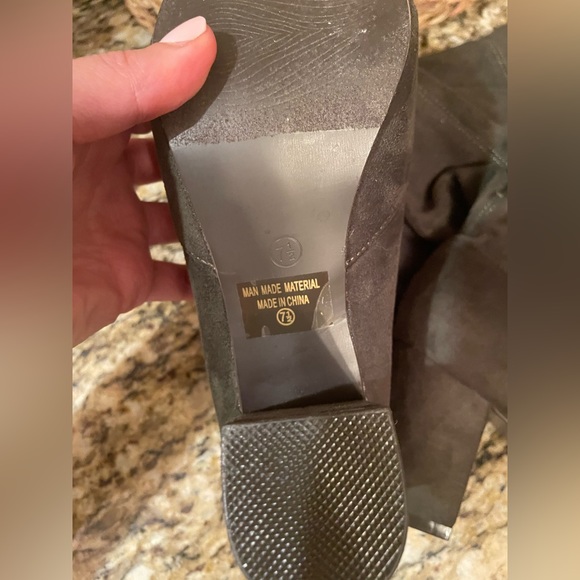 Adorable dark green knee high heeled boots - Picture 4 of 5